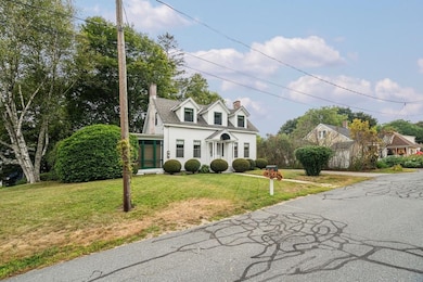 8 Prospect St, Newport, NH 03773 - photo 3