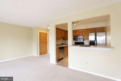 108 Lowell Ct unit 8, Princeton, NJ 08540 - photo 3