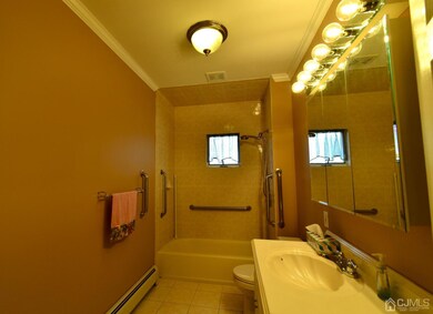 628 Grove Ave, Edison, NJ 08820 - photo 4