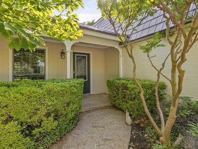 702 Hyde Park Blvd, Cleburne, TX 76033 - photo 4