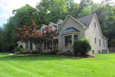 128 Danbury Dr