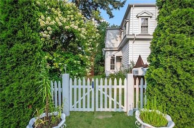 10 Hendricks St, Wakefield, RI 02879 - photo 5