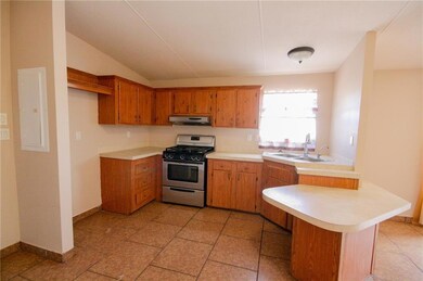 630 Richardson Rd, Socorro, TX 79927 - photo 4