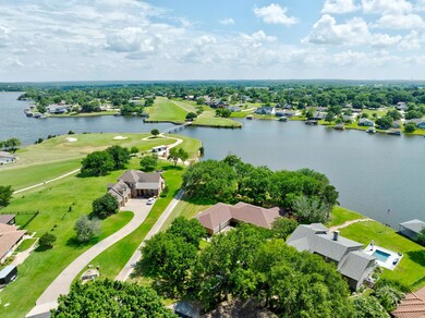 735 Kiowa Dr W, Gainesville, TX 76240 - photo 2