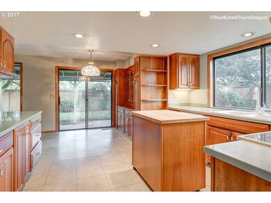 201 Pinehurst Dr, Newberg, OR 97132 - photo 7