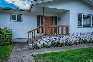 1004 E Grover St, Lynden, WA 98264 - photo 2