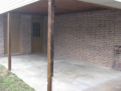 300 S Ozark St, Prairie Grove, AR 72753 - photo 2