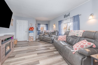 2989 Harrison St, Saginaw, MI 48604 - photo 2