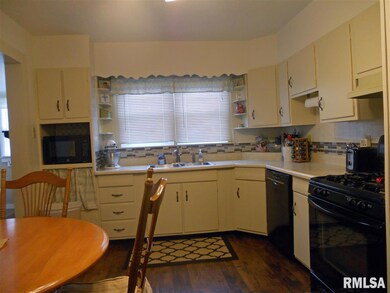 240 N Chestnut St, Good Hope, IL 61438 - photo 3