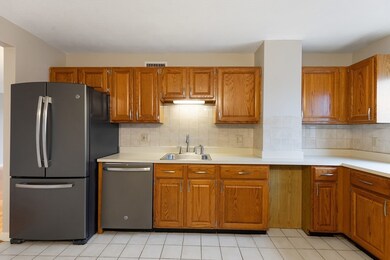 196 Locust St unit 2-407, Lynn, MA 01904 - photo 5