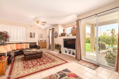 1572 E Oakland St, Chandler, AZ 85225 - photo 4