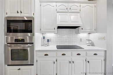 Built in oven, microwave and glass cooktop