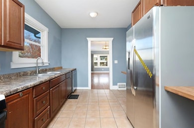 1723 W 2nd St, Perry, IA 50220 - photo 4