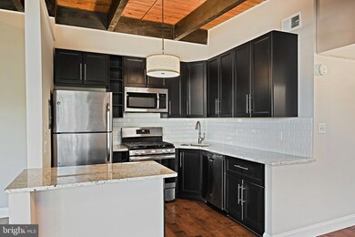 7839 Enola St unit 202, McLean, VA 22102 - photo 5