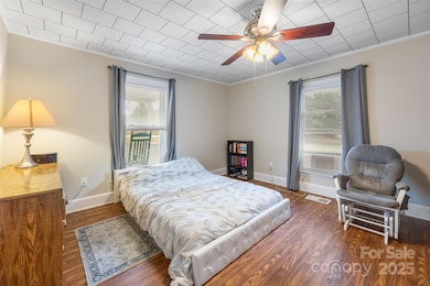 605 Old North Main St, Clover, SC 29710 - photo 6