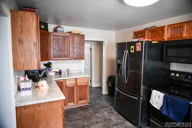 607 W Sycamore St, Columbus Grove, OH 45830 - photo 3