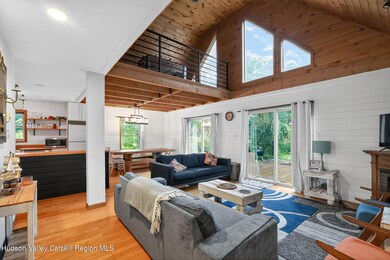9-web-or-mls-3205-sleepy-hollow-rd
