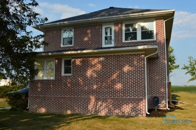 10802 Farmer Mark Rd, Mark Center, OH 43536 - photo 4