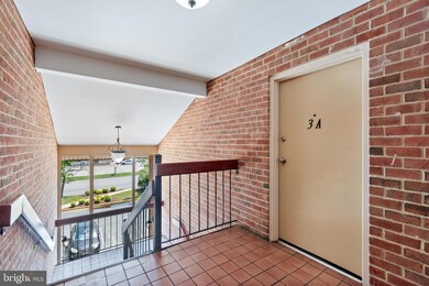 1115 Castle Harbour Way unit 3A, Glen Burnie, MD 21060 - photo 2