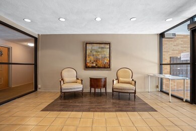 41 Centre St unit 203, Brookline, MA 02446 - photo 2