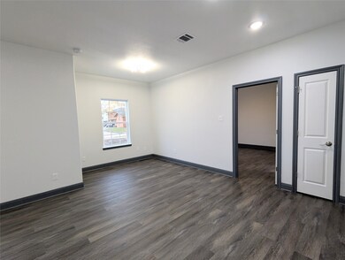Spacious Dining Area