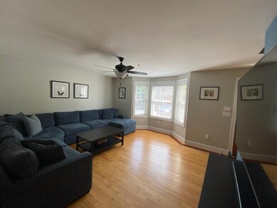 Living Room 1 (Custom)