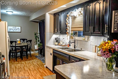 5521 N Belsay Rd, Flint, MI 48506 - photo 7