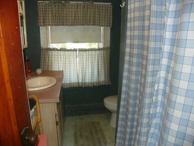 8 Whitman St, Smithfield, RI 02917 - photo 7