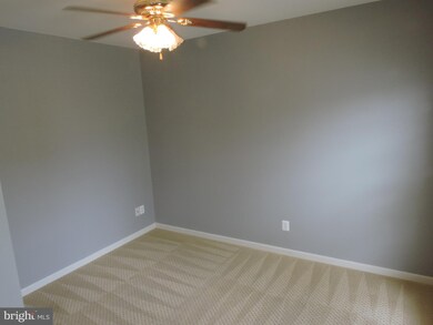 1325 N Fairfax Blvd, Ranson, WV 25438 - photo 4