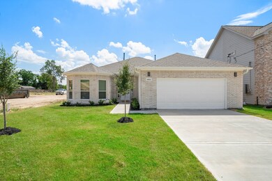 8202 James Franklin St, Houston, TX 77088 - photo 2