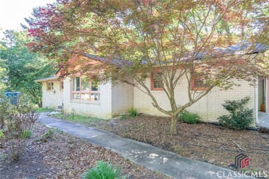 2746 Lanier Dr, Snellville, GA 30078 - photo 2