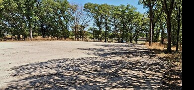 843 Jackson Trail, Azle, TX 76020 - photo 2