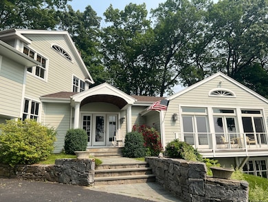 201 Shore Rd, Greenwich, CT 06830 - photo 2