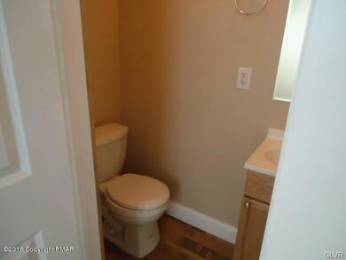 542 North Cir, Bethlehem, PA 18018 - photo 6