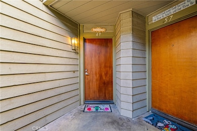 49 Town And Country Rd, Pomona, CA 91766 - photo 2