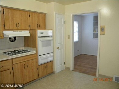 6313 Balfour Dr, Hyattsville, MD 20782 - photo 7