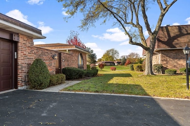 2425 El Cid Ln, Northbrook, IL 60062 - photo 3