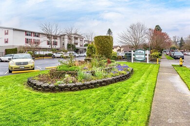 2005 Tibbetts Dr unit 304, Longview, WA 98632 - photo 3