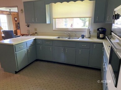 Kitchen 2