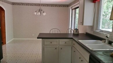 2211 Hardscrabble Rd, Burnsville, NC 28714 - photo 5