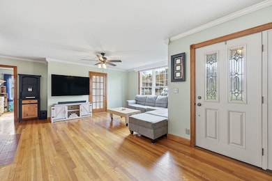 118 Willimansett St, South Hadley, MA 01075 - photo 3