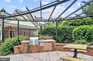 12945 Centre Park Cir unit 405, Herndon, VA 20171 - photo 3