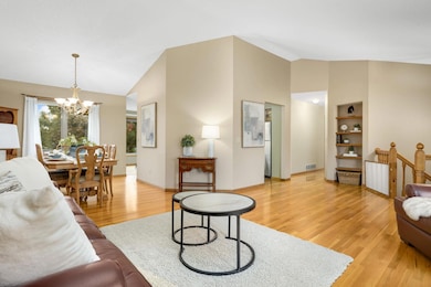 1105 W 158th St, Burnsville, MN 55306 - photo 4