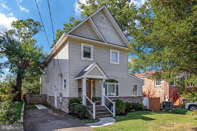 907 Lincoln Ave, Falls Church, VA 22046 - photo 2