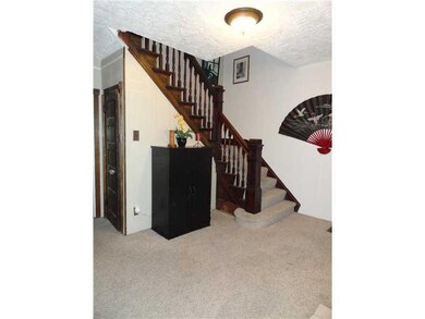 Entry/Foyer.