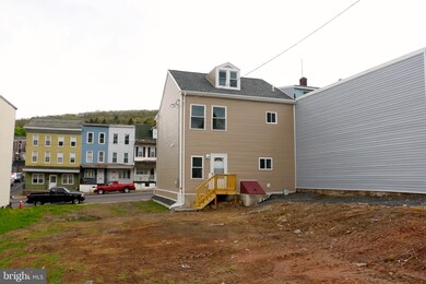 1409 Centre St unit 11, Ashland, PA 17921 - photo 5