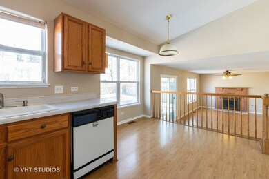 1749 N Baldwin Ave unit 2, Waukegan, IL 60085 - photo 5