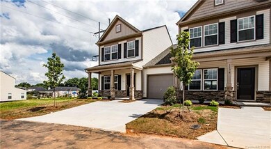 113 Brookshire Ln unit A, Statesville, NC 28677 - photo 2