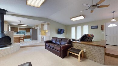 6305 N Sterling Dr, Oklahoma City, OK 73122 - photo 3