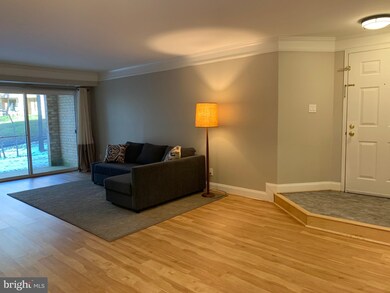 5906 Cove Landing Rd unit 101, Burke, VA 22015 - photo 7